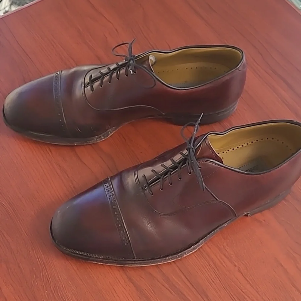 J & M Johnston & Murphy Mens size 10 Brown leather oxford dress shoes